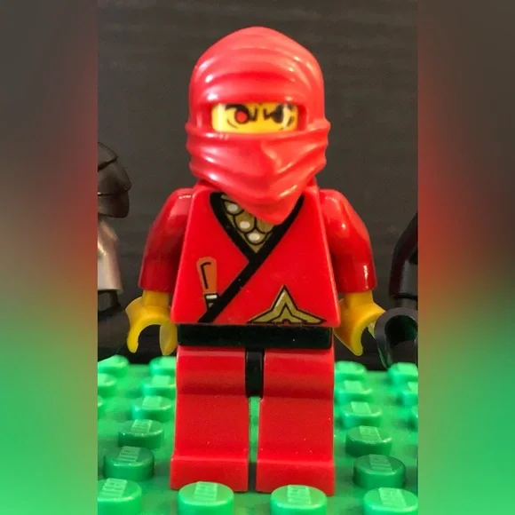 Lego "Ninjago” Minifigures (Mini Figures) Set - Picture 7 of 12